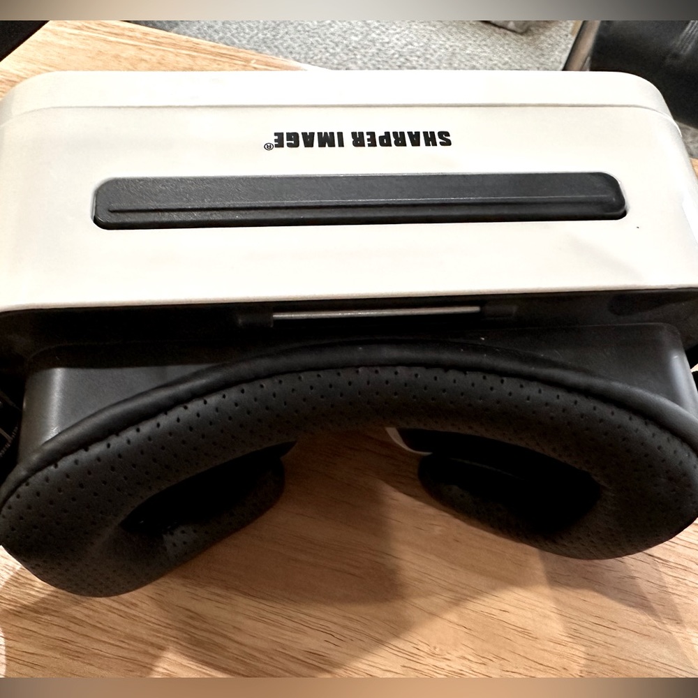 Sharper Image White Overhead Smartphone VR Headset Goggles